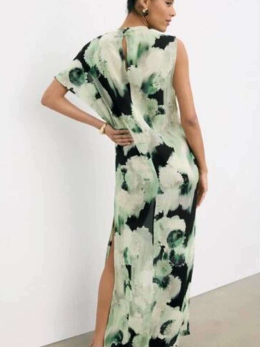 NWT Rodejber Alana Gown - Picture 3 of 6